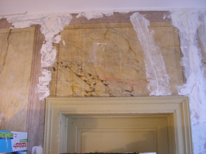 Fausses moulures et marbre avant